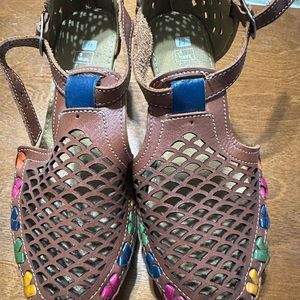 Women’s huaraches (3)